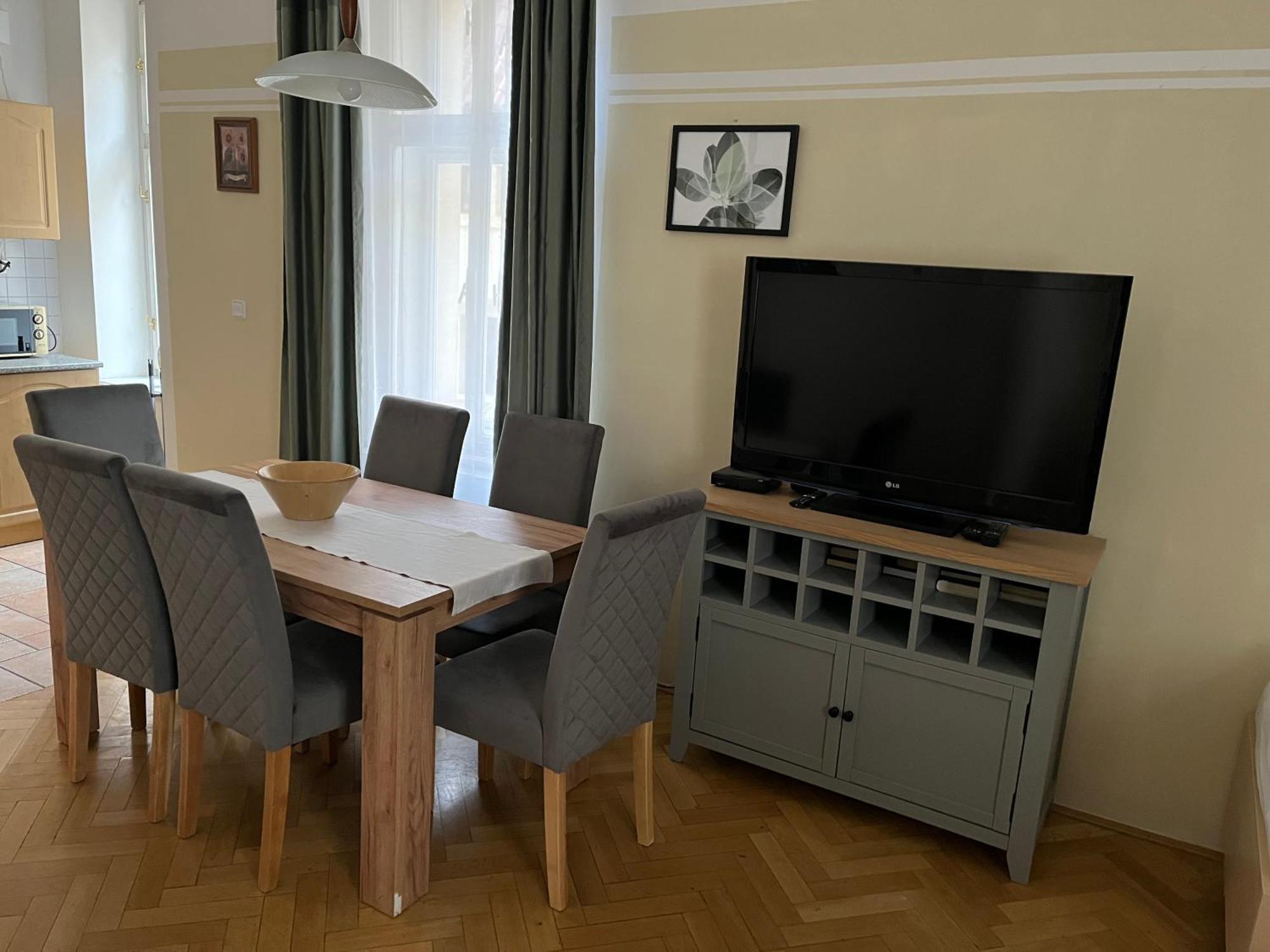 Residence U Vejvodu Прага Екстериор снимка