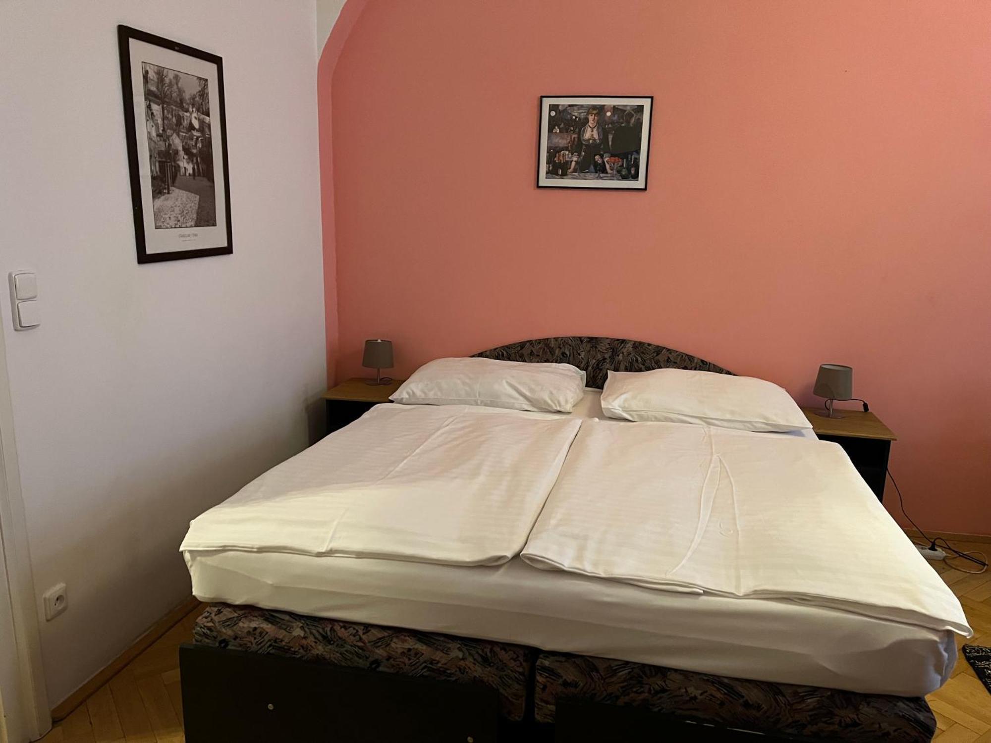 Residence U Vejvodu Прага Екстериор снимка