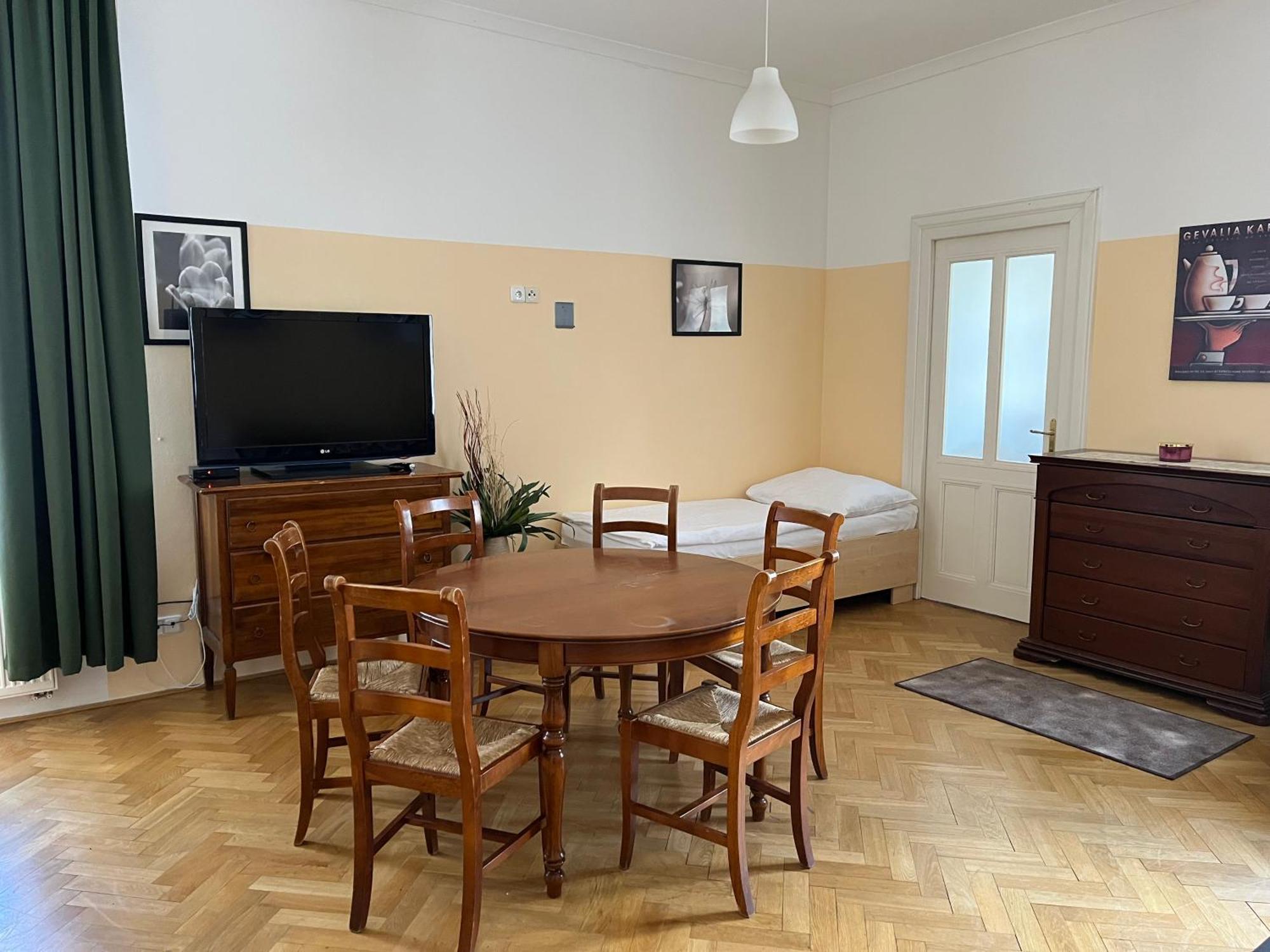 Residence U Vejvodu Прага Екстериор снимка
