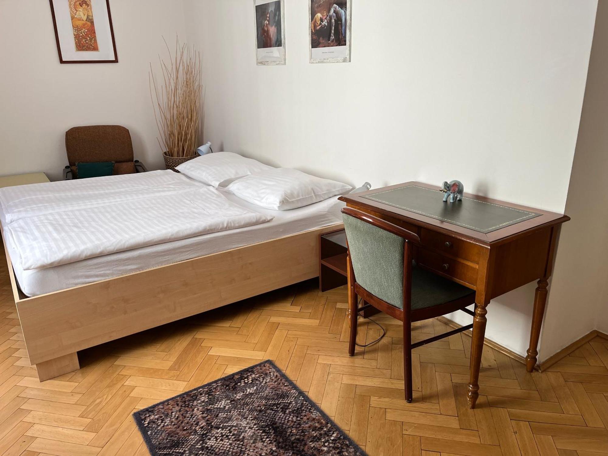 Residence U Vejvodu Прага Екстериор снимка