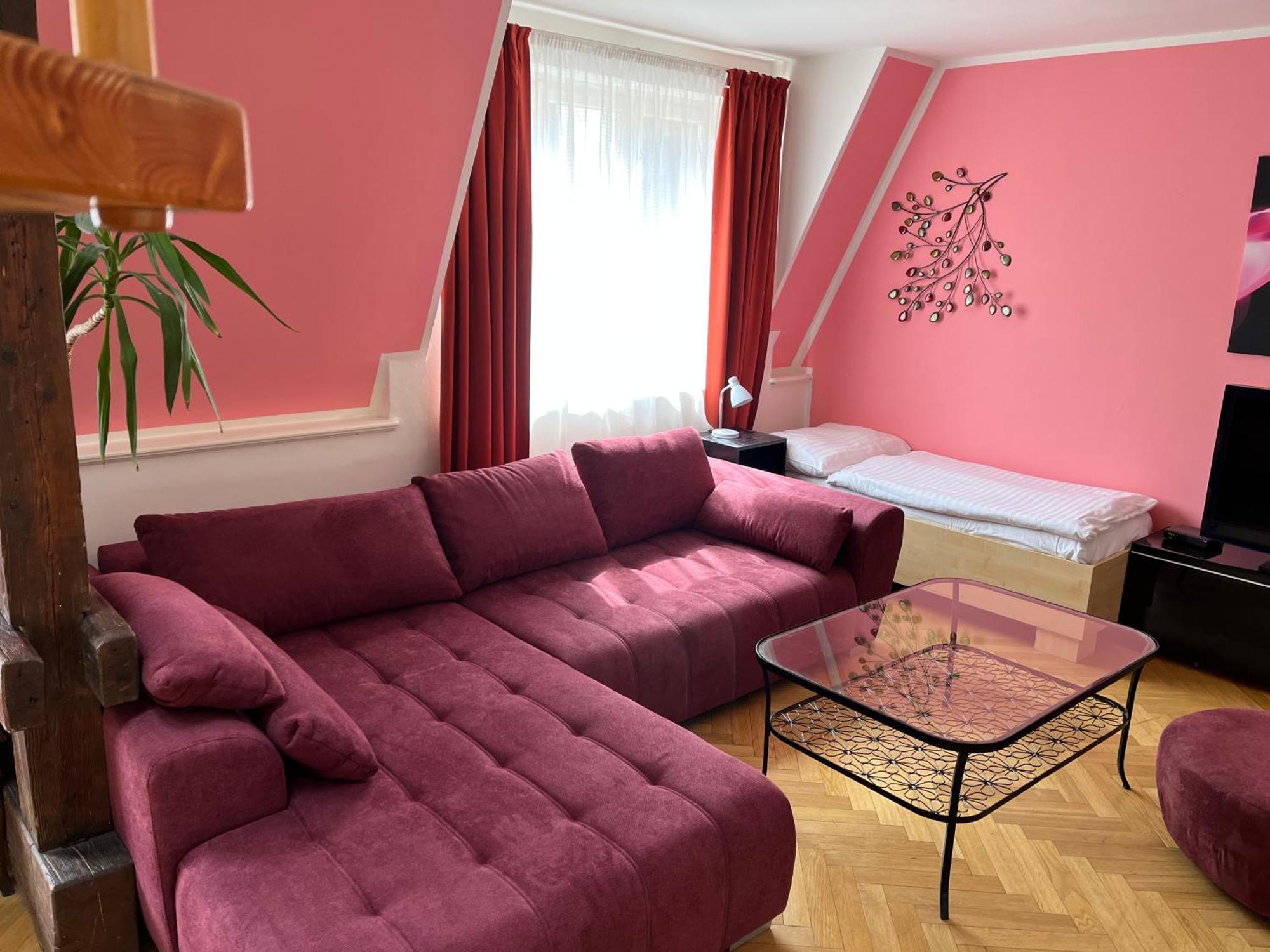 Residence U Vejvodu Прага Екстериор снимка